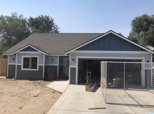 436 E Edison St, Connell, WA 99326