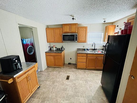 3rd image of 1721 Willie Shirah Rd