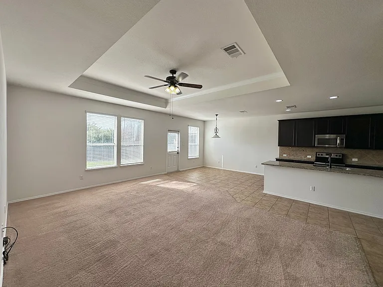 5304 Capricorn Loop — Photo 8