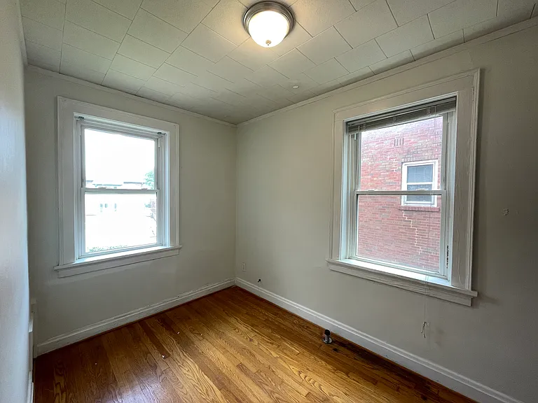 4965 Oleatha Ave #2W — Photo 11