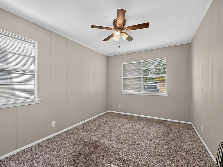 208 D St — Photo 11