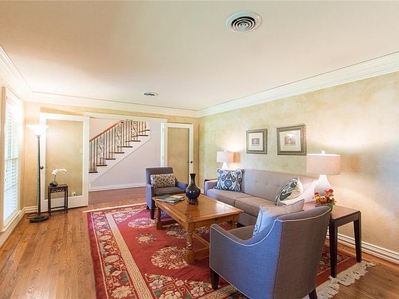 2nd image of 6936 Teakwood Dr