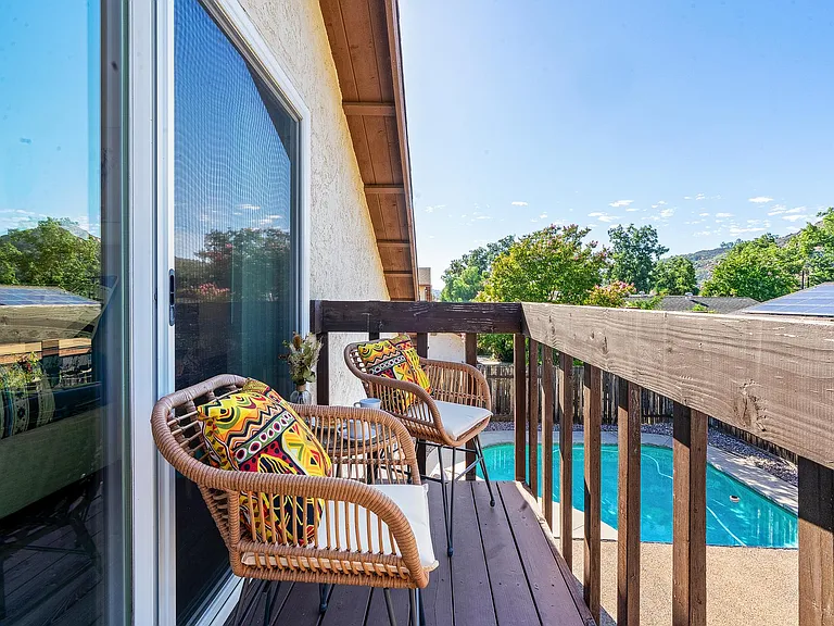 458 Las Brisas Dr — Photo 12