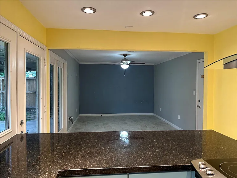 3815 Gardendale Dr — Photo 16