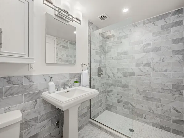 470 West 24th Street 19C image 5 of 6