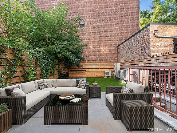 3rd image of 260 New York Ave #1