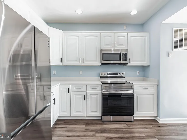 10329 Bridle Ct — Photo 9