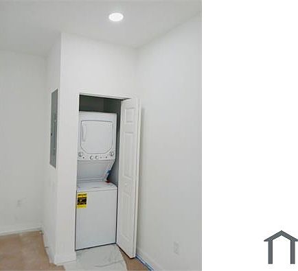 5th image of 2830 NW 11th St