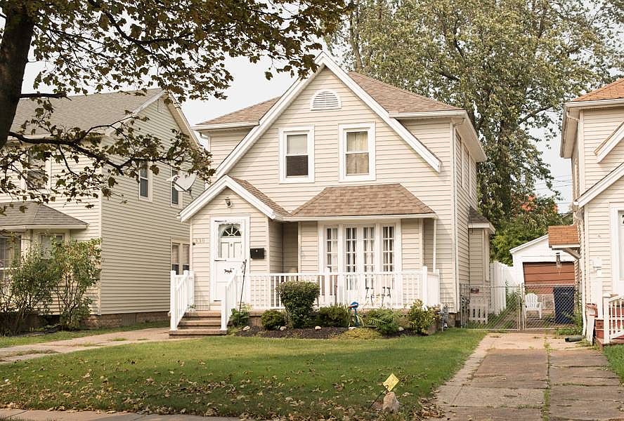 1st image of 338 Saint Lawrence Ave