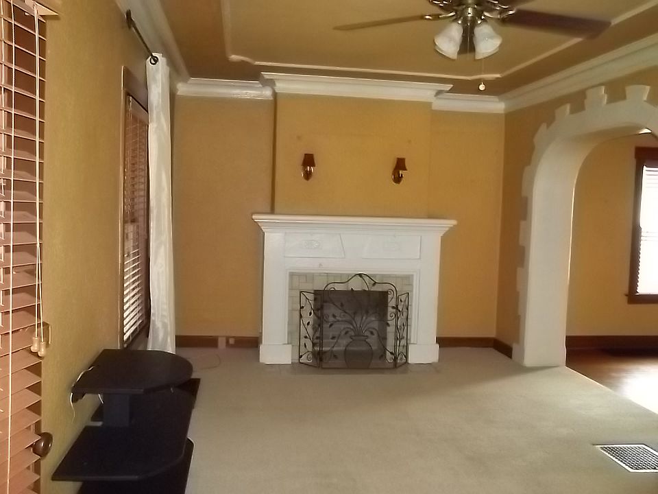 1st image of 2919 Whittier Ave