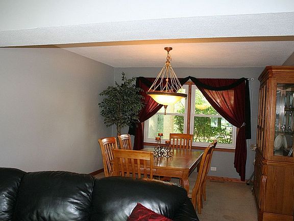 2nd image of 1116 Independence Dr
