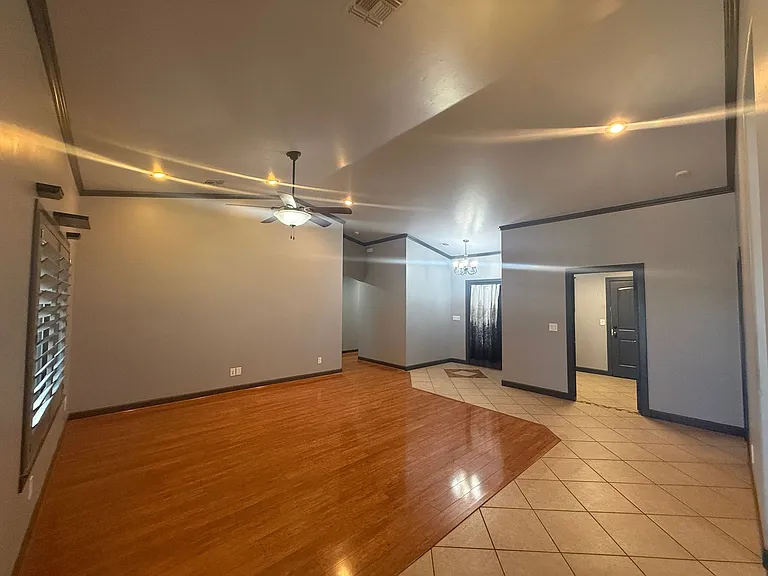 3374 Roma Rd — Photo 3