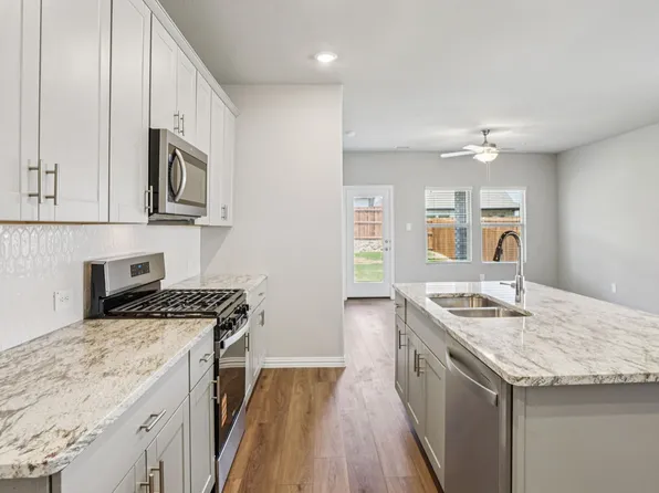 838 Sunflower Rd, Lavon, TX 75166