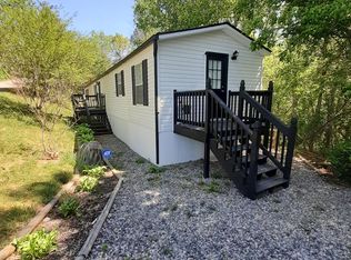 26 Parker Rd, Weaverville, NC 28787