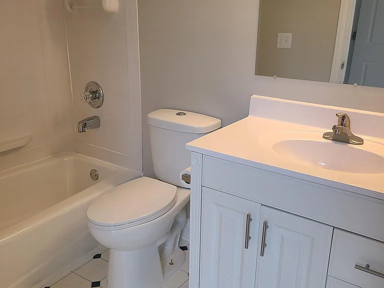 436 W Walnut St #2 — Photo 11