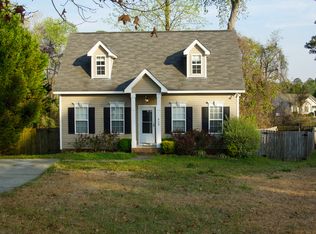 409 Kellywood Ct, Fuquay Varina, NC 27526