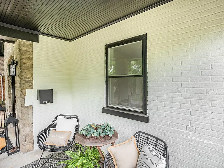 3245 Koenig Ave — Photo 19