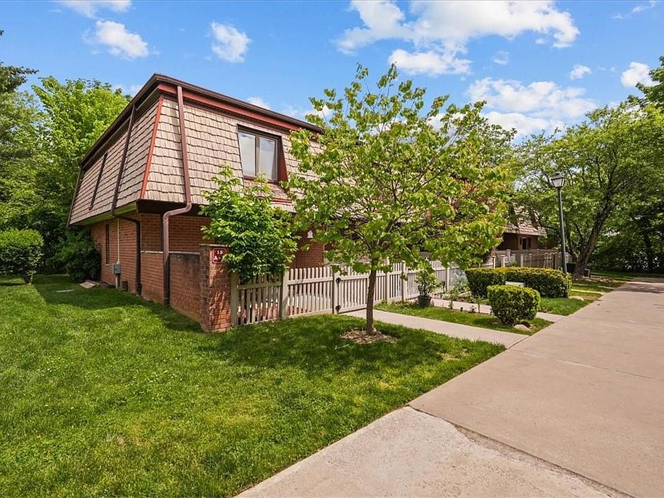 1st image of 15 Heritage Drive #A