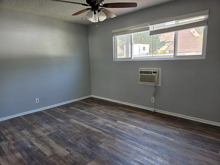595 W Sierra Madre Blvd #L — Photo 13