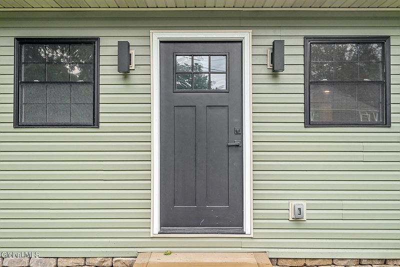 3rd image of 1457 New Scotland Road