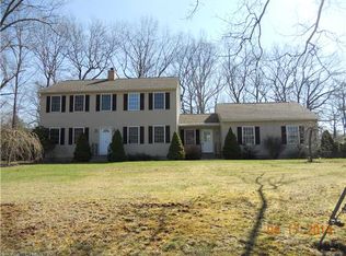 2 Pauline Ct, Wallingford, CT 06492