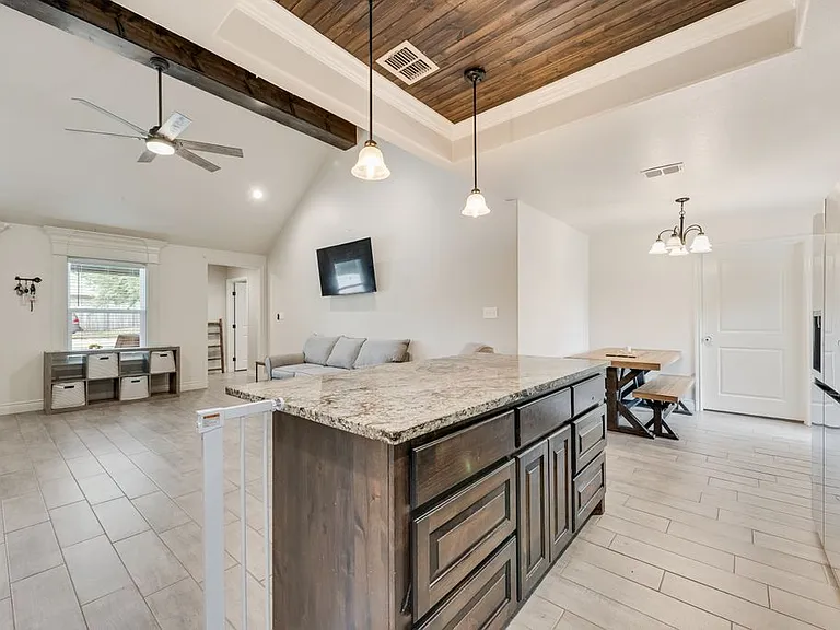 2601 Houston Ct — Photo 14