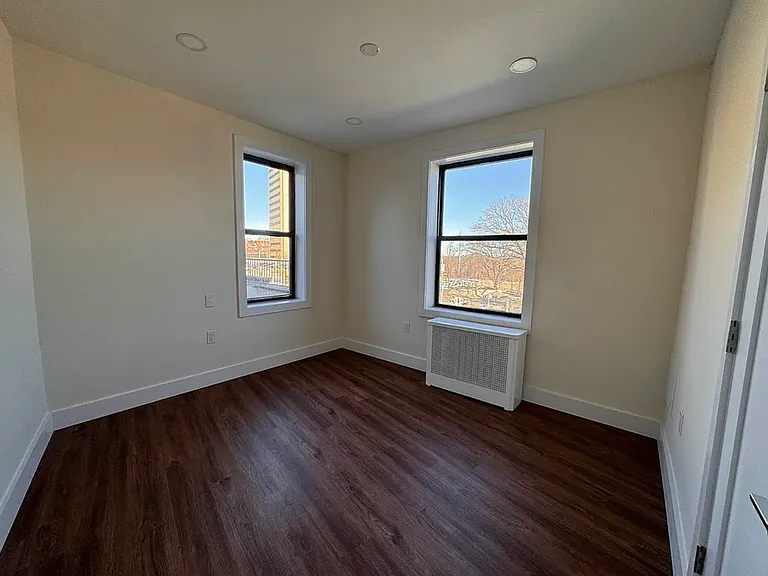112 81st Ave #2 — Photo 9