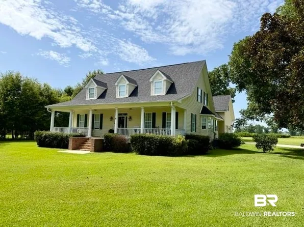 10097 Grove Dr, Fairhope, AL 36532