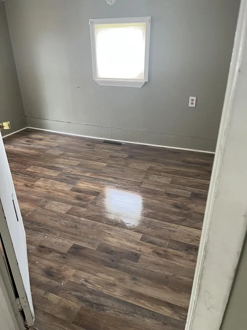 209 East Avenue — Photo 3