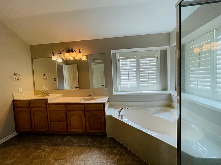 5621 Flowerwood Ln — Photo 27