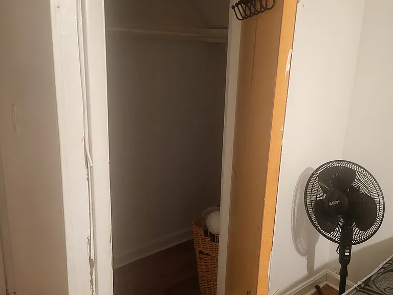 3703 Jackson Ave #BASEMENT — Photo 8
