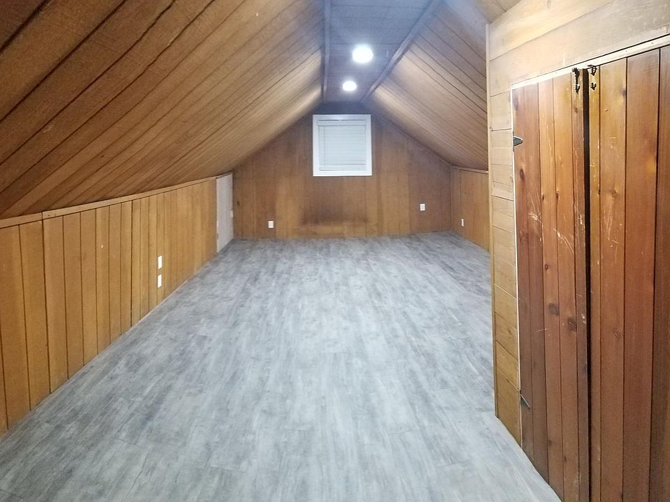 1st image of 2409 Grandview Dr W