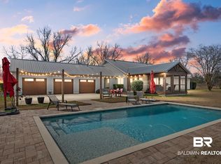 8725 Bishop Rd, Fairhope, AL 36532