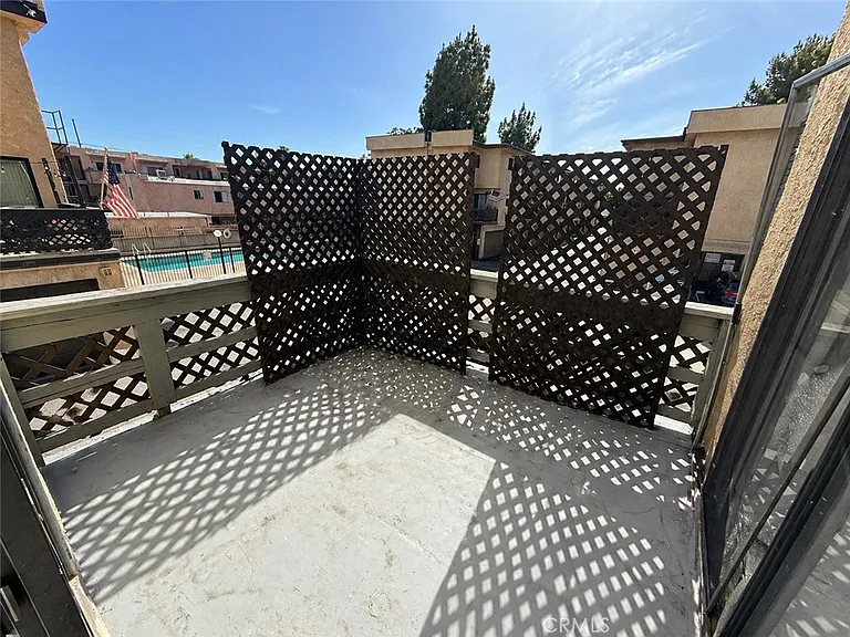9131 Burnet Ave #10 — Photo 7