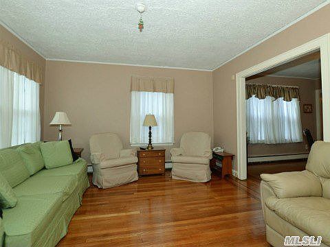 3rd image of 148 Capitol Ave