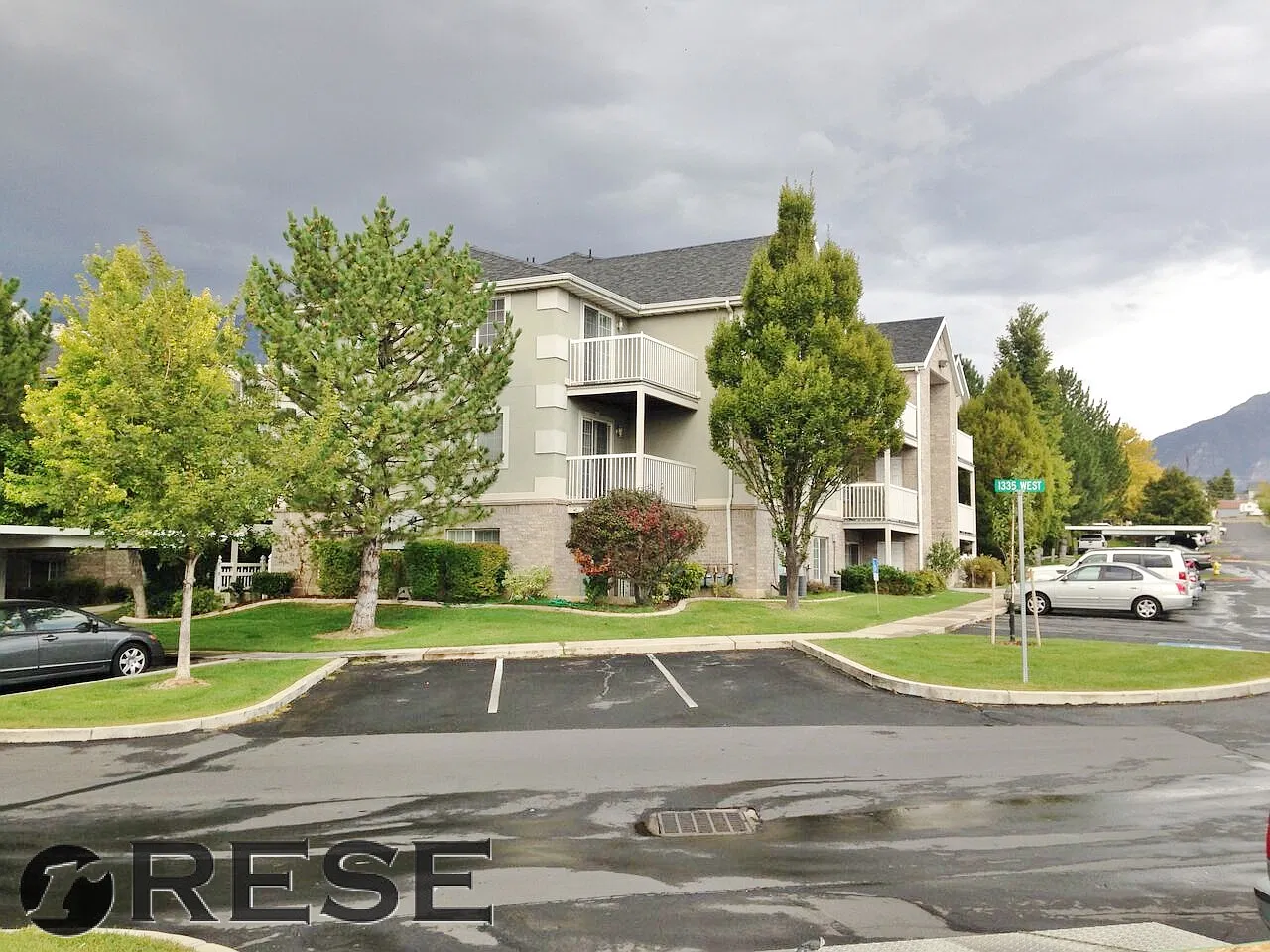 Darling Orem Condo — Photo 1