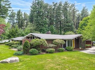 12 Alexandra Rd, Lynnfield, MA 01940