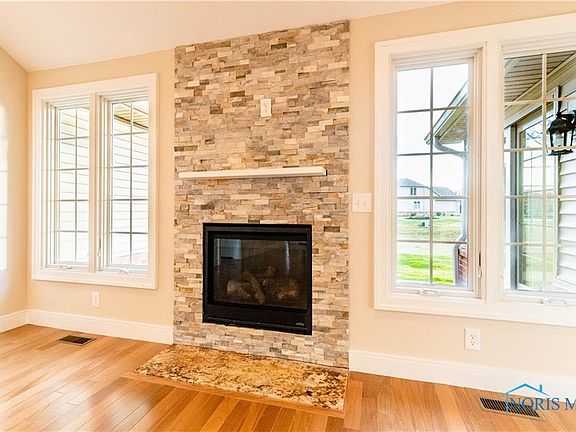 3rd image of 1341 Woodsong Ln