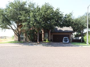 105 Suntan Ct, Laredo, TX 78041