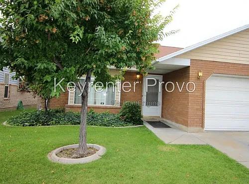 1039 S Freedom Blvd Photo 1