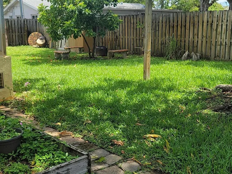 2590 NW 98th Ave — Photo 29
