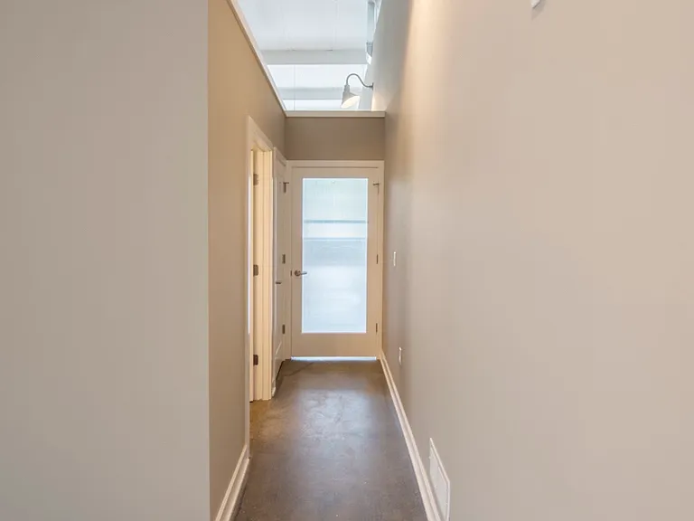 2534 S Kinnickinnic Ave #107 — Photo 7