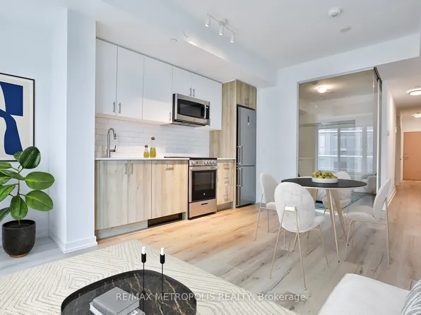 1195 The Queensway, Toronto, ON