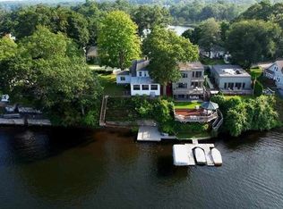 61 Birch Island Rd, Webster, MA 01570