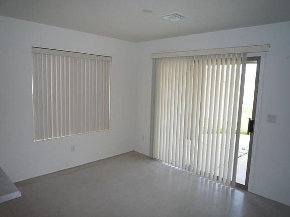 5th image of 163 S PARKWOOD Circle