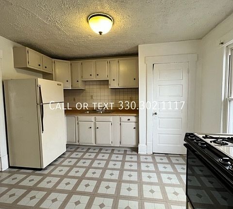 5th image of 1018 Auburn Pl NW #2