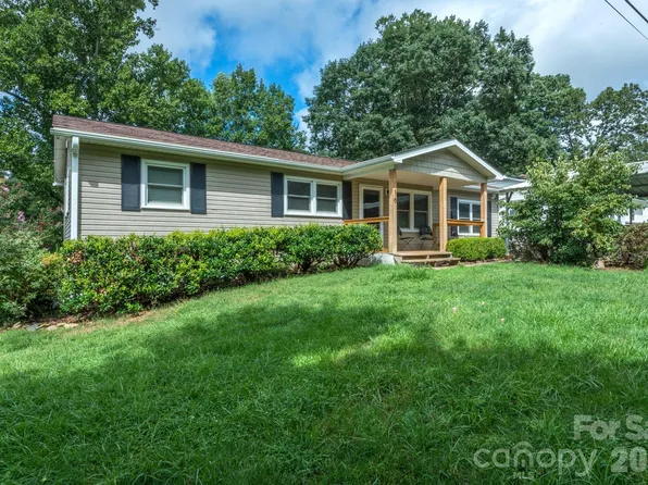 16 Oakley Dogwood Dr, Asheville, NC 28803
