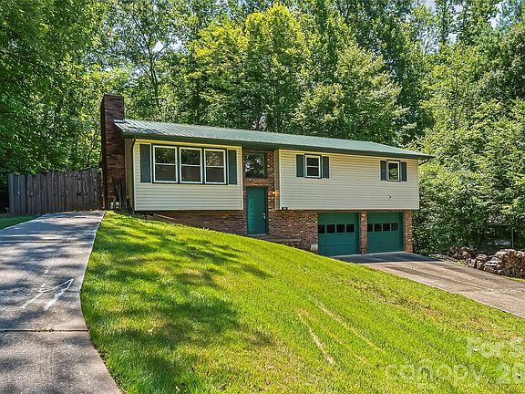 3rd image of 32 Swanns View Dr