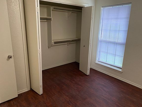 1st bedroom with walk in closet