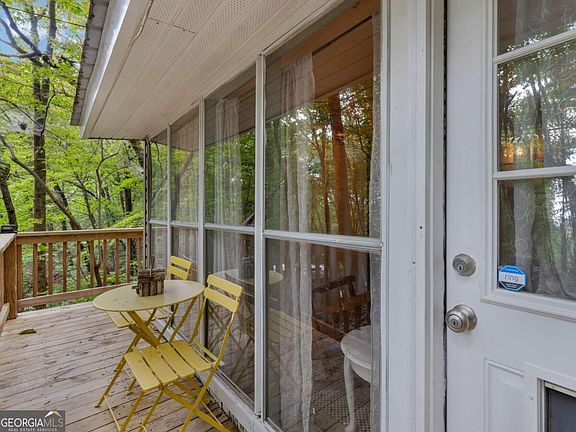 3rd image of 87 Garden Ln